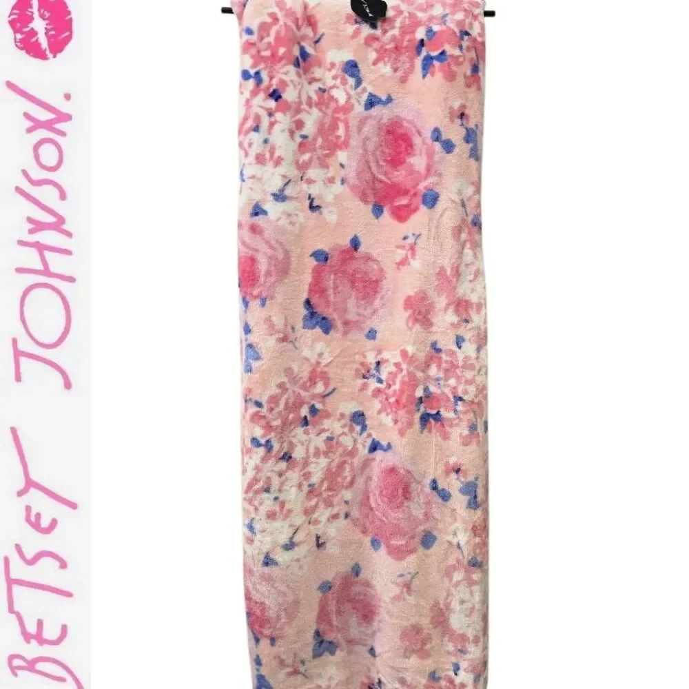 Betsey Johnson Floral Ultra Soft Twin XL Blanket